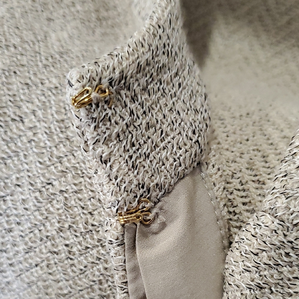 St. John Beige Textured Jacket Sz 12 - Picture 15 of 17